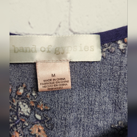 Band Of Gypsies/ Navy Floral Off Shoulder Dress - Picture 2 of 4